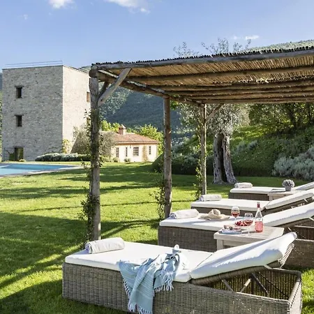 Villa Sleeps 8 Pool Air Con Wifi *