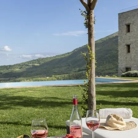 Sleeps 8 Pool Air Con Wifi Willa *
